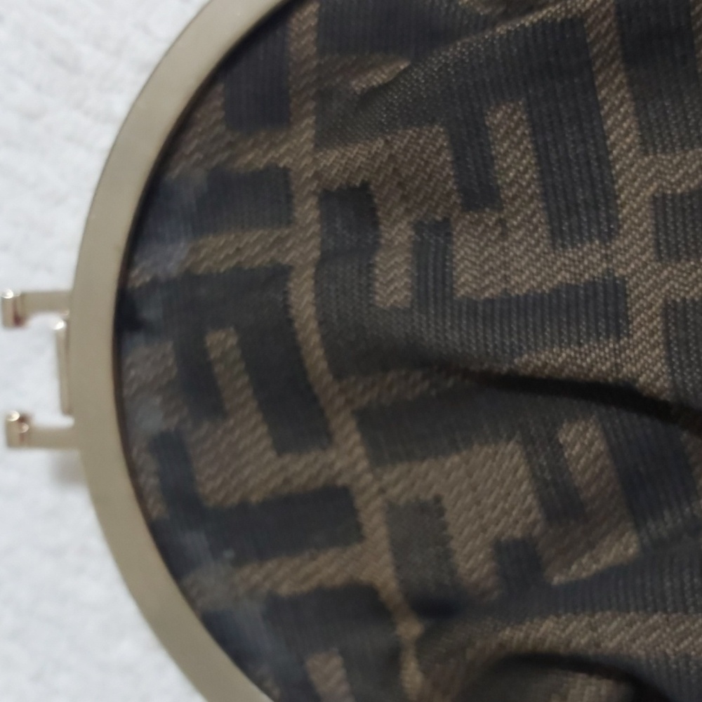 FENDI pouch - Picture 4 of 7